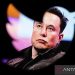 Foto Elon Musk terlihat melalui logo Twitter dalam ilustrasi yang diambil Jumat (28/10/2022). ANTARA/REUTERS/Dado Ruvic/am.