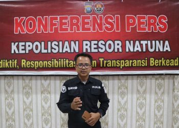 Kasi Humas Polres Natuna David Arviad saat memberikan keterangan (foto:ist)