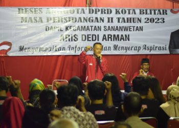 Aris Dedi Arman saat membuka kegiatan Reses, foto: Dani ES/detakk.media