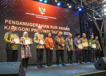 Penganugerahan KUR Award kategori Provinsi, Rabu (09/08/2023), di Posbloc, Jakarta Pusat. (Foto: Humas Kemenko Perekonomian)