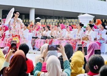 Istana Berkebaya di depan Istana Merdeka, Jakarta, Minggu (06/08/2023). (Foto: BPMI Setpres)