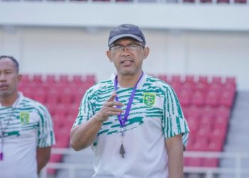 Pelaltoih Persebaya Aji Santoso, foto: Istimewa/detik.com