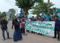 Puluhan Mahasiswa saat Demo Masalah Rempang di Jalan Basuki Rahmat, foto: Mael/detak.media