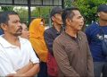 Para Pedagang saat Mendatangi Rumah Pribadi Gubernur Kepri, foto: Mael/detak.media