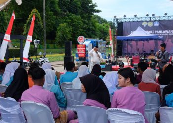 Ratusan Pelajar SMA dan Mahasiswa saat Mengikuti Kegiatan Semarak Hari Pahlawan di Gedung Gong-gong Tanjungpinang, foto: Mael/detak.media