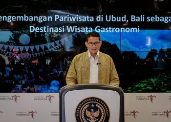 Menparekraf Sandiaga Salahuddin Uno saat The Weekly Brief With Sandi Uno di Jakarta, Senin (11/12/2023), foto: kemenparef.go.id.