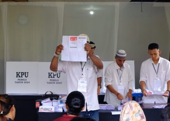 Proses Perhitungan Surat Suara di Salah Satu TPS di Tanjungpinang, foto: Mael/detak.media