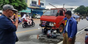 Kondisi Motor Korban yang Ditabrak oleh Lori Pengangkut Bahan Bangunan di Tanjungpinang, foto: Mael/detak.media