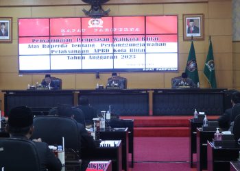 Kegiatan rapat paripurna DPRD Kota Blitar agenda penyampaian walikota terhadap Raperda Pertanggungjawaban Pelaksanaan APBD 2023, foto: Dani ES/detak.media