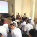 Foto: Dosen UNISBA saat berikan materi ke siswa SMA Bahrul Maghfirah Malang.