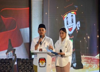 Paslon No. Urut 2, Ibin-Elim saat debat kedua Pilkada Kota Blitar digelar KPU, Rabu (30/10/2024).