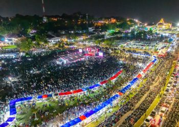 Gebyar Merah Putih Pilkada Damai Provinsi Kepri di pelataran Tugu Sirih Gurindam XII Gedung Daerah Tanjungpinang, foto: ist/detak.media