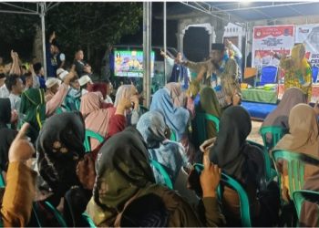 Suasana kampanye pasangan Bupati Natuna, Cen Sui Lan - Jarmin di Desa Limau Manis (foto : DM)