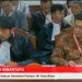 Kuasa hukum KPU Kota Blitar di sidang MK Pilkada 2024, Arya Bimantara saat berbicara dan Komisioner Bidang Hukum dan Pengawasan KPU Kota Blitar, Abdul Aziz Al Kaharudin.