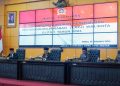 Lengkap pimpinan DPRD Kota Blitar bersama Walikota Blitar, Santoso (paling kiri) saat rapat paripurna penyampaian LKPJ Walikota Tahun Anggaran 2024, Selasa (18/2/2025).