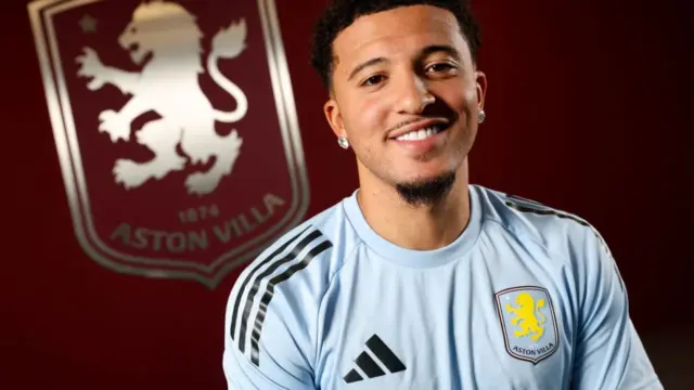 Aston Villa Siap Permanenkan Jadon Sancho Manchester United Terbuka Negosiasi