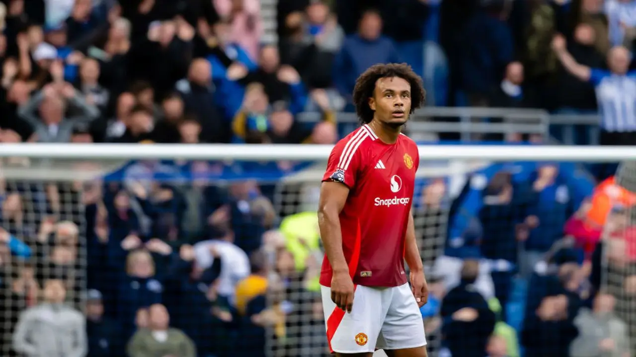 Joshua Zirkzee Jadi Incaran Como 1907 Setelah Terpinggirkan Di Manchester United