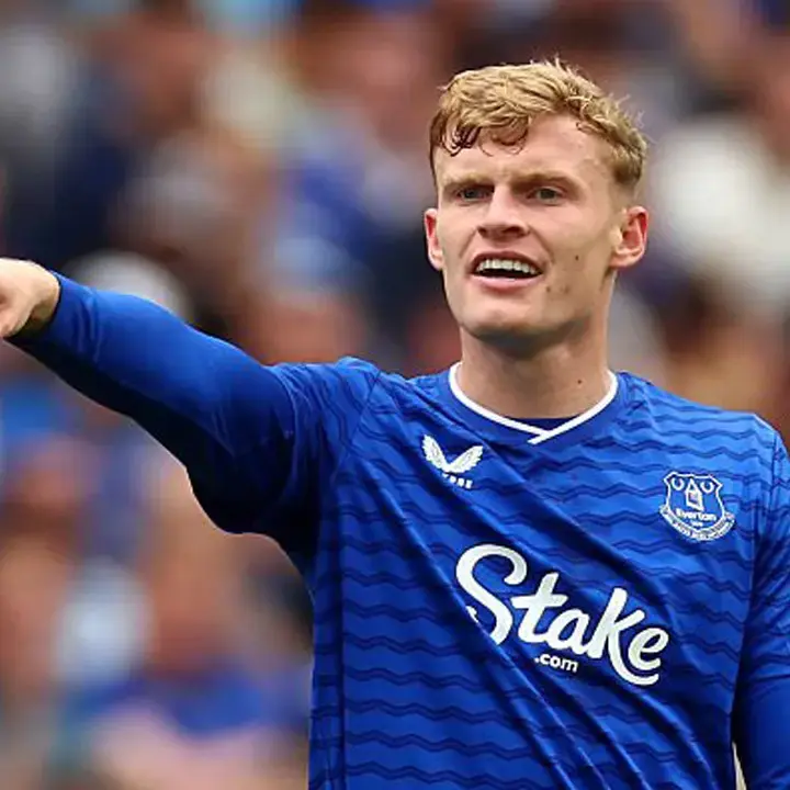 MU Siapkan Tawaran £65 Juta untuk Jarrad Branthwaite dari Everton