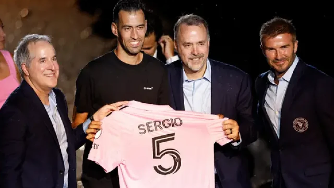 Sergio Busquets Resmi Pensiun, Tutup Karier Gemilang di Sepak Bola Dunia