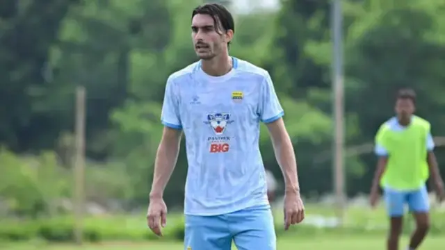Striker Persib Andrew Jung Siap Hadapi Jadwal Padat Usai Lawan Persita Di Bali