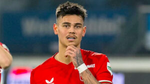 Syarat Penting Agar Mees Hilgers Kembali Bermain di FC Twente