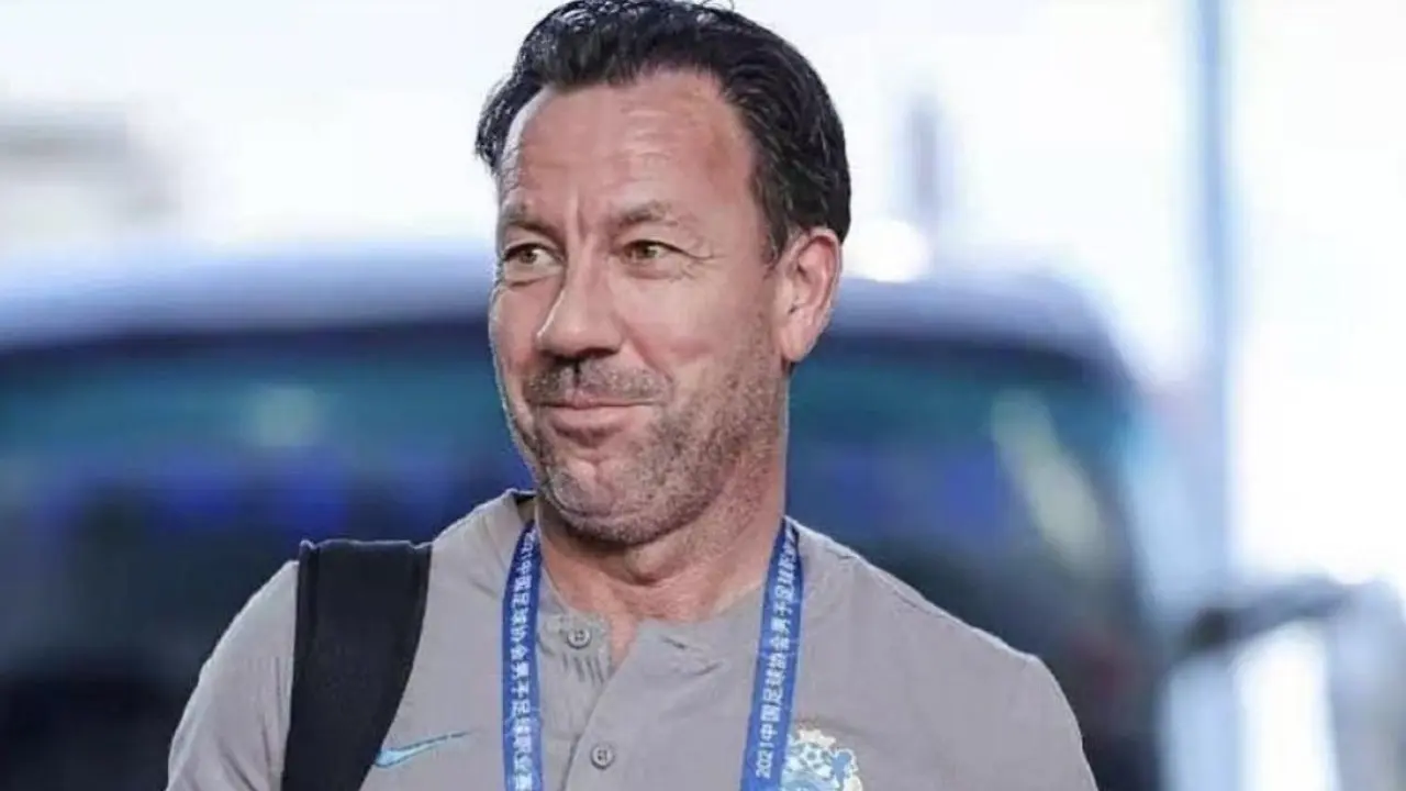 Van Gastel Sebut Duel Psim Vs Psm Di Bri Super League Jadi Ujian Berat