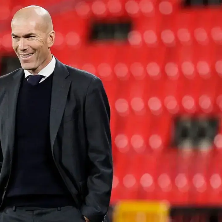 Zinedine Zidane Dikaitkan dengan MU, Siap Gantikan Ruben Amorim dengan 2 Syarat Utama