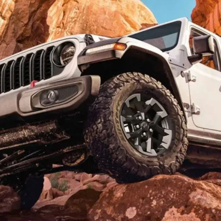 10 Mobil Off-Road Terbaik di Indonesia, dari Land Cruiser hingga Jimny