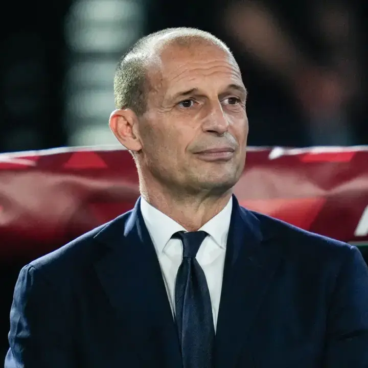 AC Milan Kalahkan Fiorentina dan Puncaki Klasemen Serie A, Allegri: Masih Terlalu Dini Bicara Scudetto