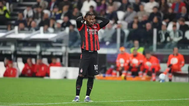 Massimiliano Allegri Soroti Performa Rafael Leao: Harus Belajar Selesaikan Peluang Lebih Baik