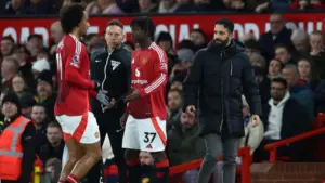 Manchester United Tak Berbelanja di Bursa Transfer Januari 2026, Nasib Zirkzee dan Mainoo Terancam di Old Trafford