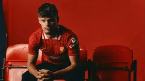 Arne Slot Didesak Coret Milos Kerkez agar Andy Robertson Kembali Jadi Starter di Liverpool