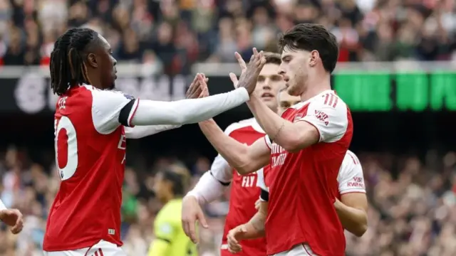 Arsenal Geser Liverpool Mu Dekati Manchester City Di Klasemen Liga Inggris