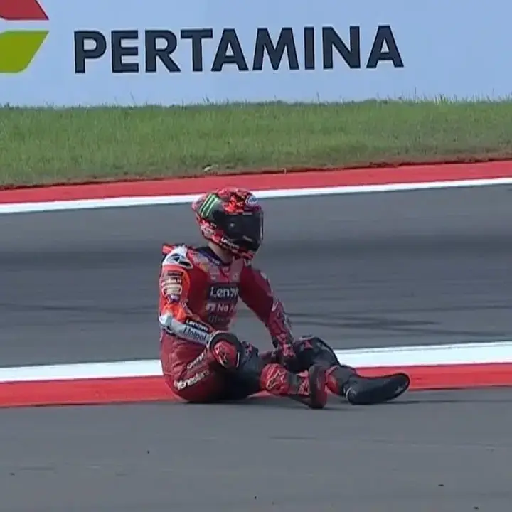 Francesco Bagnaia Kebingungan Setelah Crash di Lap Akhir MotoGP Mandalika 2025