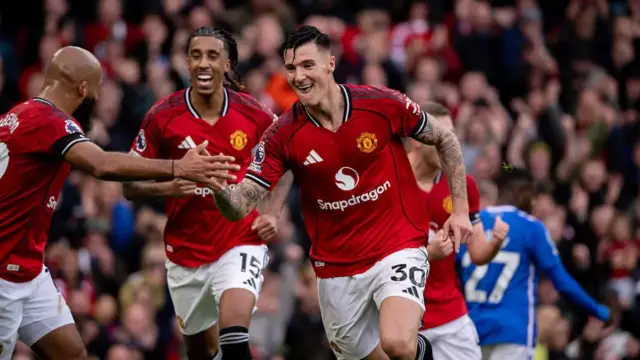 Benjamin Sesko Akui Belum Tampil Di Versi Terbaik Di Manchester United