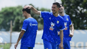 Bojan Hodak Beberkan Alasan Cadangkan Thom Haye di Laga Kontra Selangor FC