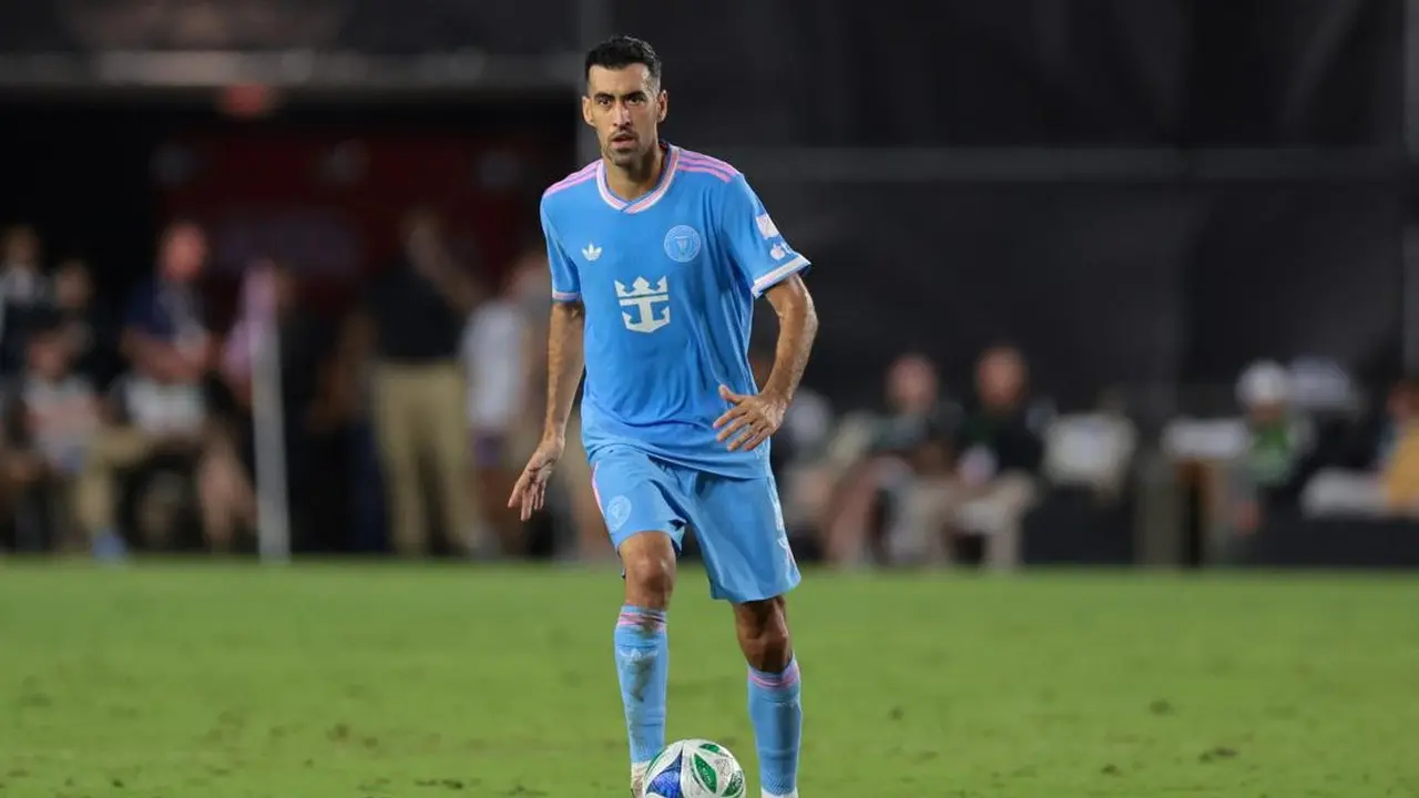 Usai Gantung Sepatu, Busquets Pilih Rehat Sebelum Terjun ke Dunia Kepelatihan