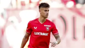 FC Twente Ajukan Kontrak Baru untuk Mees Hilgers, Siap Akhiri Drama Transfer Panjang
