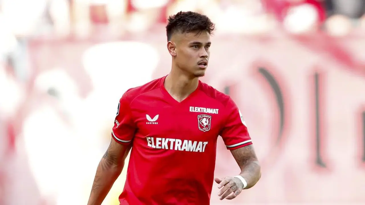 Fc Twente Ajukan Kontrak Baru Untuk Mees Hilgers, Siap Akhiri Drama Transfer Panjang