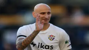 Jonjo Shelvey Ungkap Alasan Pindah ke Timur Tengah: Demi Masa Depan Anak, Bukan Uang