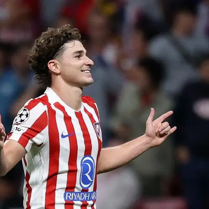 Julian Alvarez Santai Hadapi Rumor Kepindahan ke Barcelona