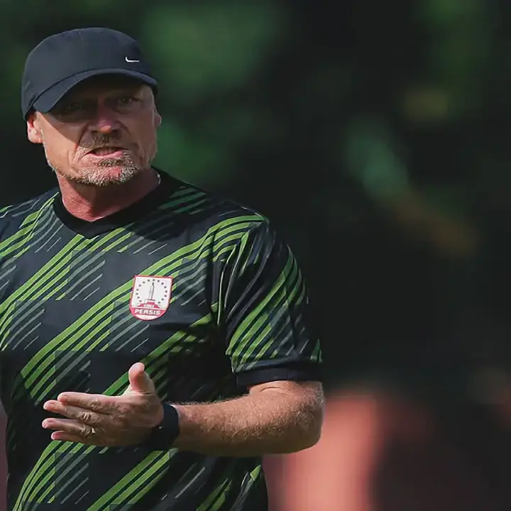 Komentar Bijak Peter de Roo Setelah Patrick Kluivert Didepak dari Timnas Indonesia