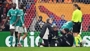 Liverpool Terpuruk, Alisson dan Ekitike Alami Cedera Usai Kalah dari Galatasaray
