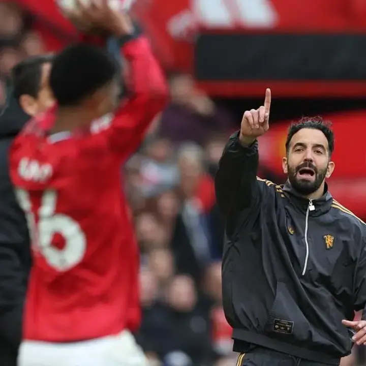 Kemenangan Belum Cukup, Amorim Masih Ditekan Publik Old Trafford