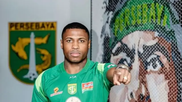 Pelatih Persebaya Jelaskan Alasan Diego Mauricio Belum Dapat Menit Bermain