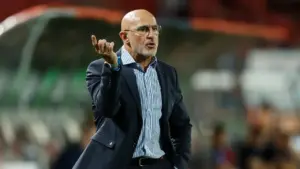 Pelatih Spanyol Sebut ‘Tidak Ada Konflik’ dengan Hansi Flick soal Yamal, Tapi…