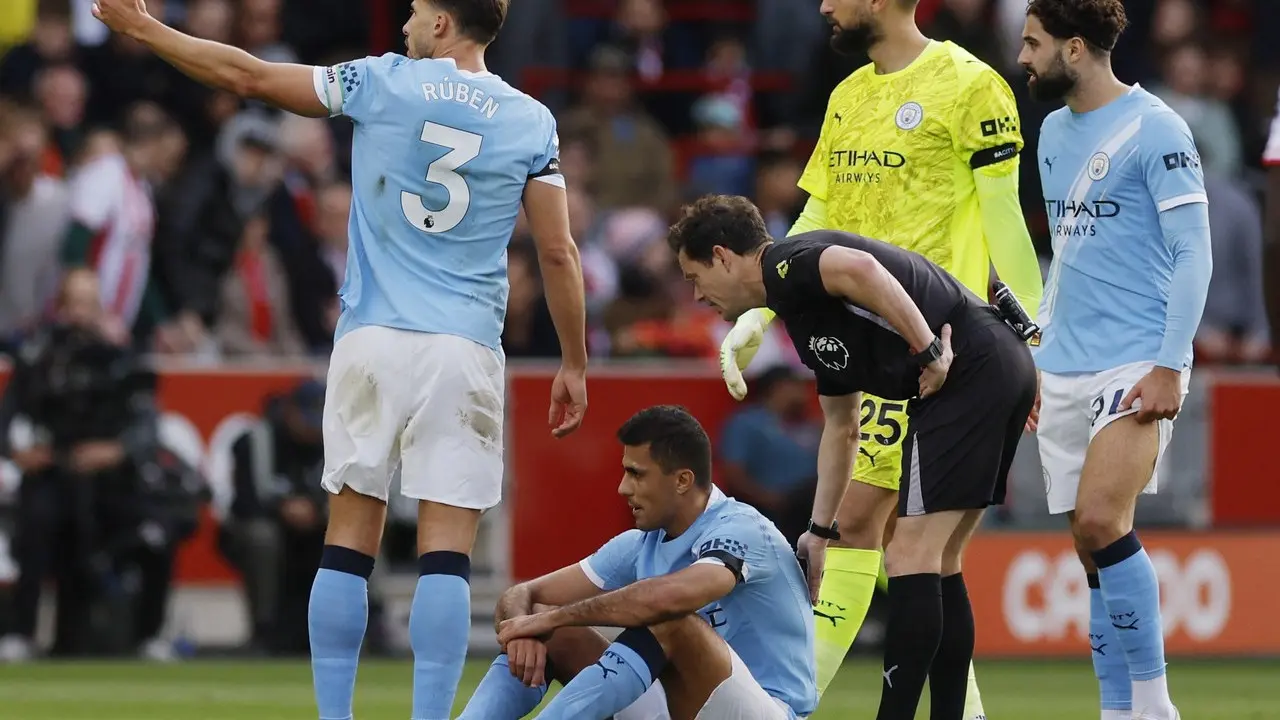 Rodri Cedera Lagi Guardiola Pastikan Pemain Andalan Manchester City Belum Terancam Absen Lama