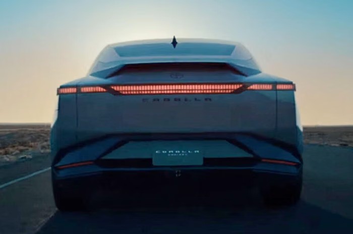 Tampilan Belakang Toyota Corolla Concept Ev