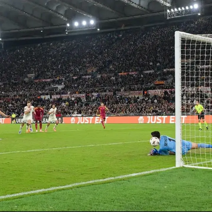 AS Roma Gagal Penalti Tiga Kali, Totti: ‘Ayolah, ini lelucon’