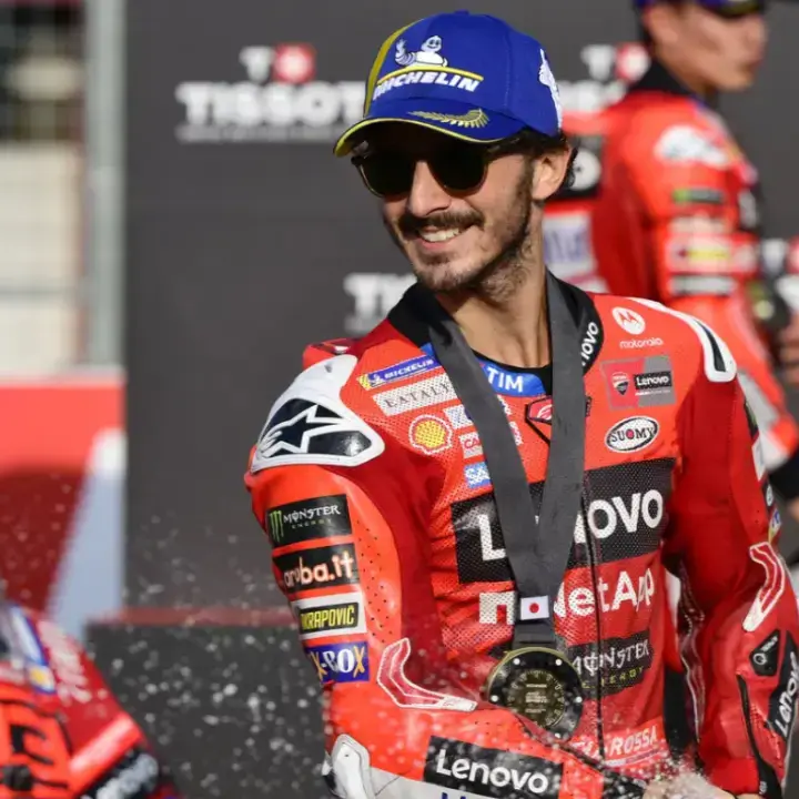 Valentino Rossi Angkat Bicara Soal Performa Menurun Francesco Bagnaia di MotoGP 2025